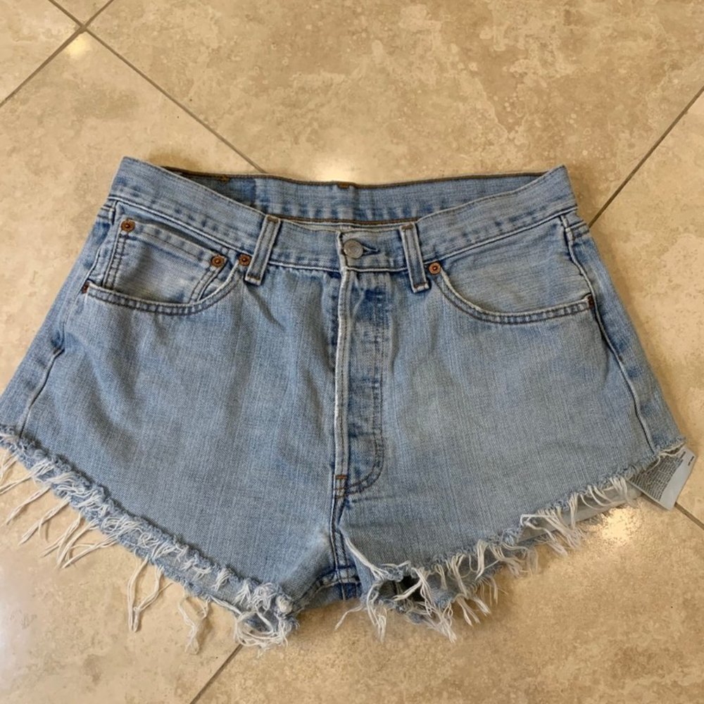 Levi 501 shorts "urban renewal"